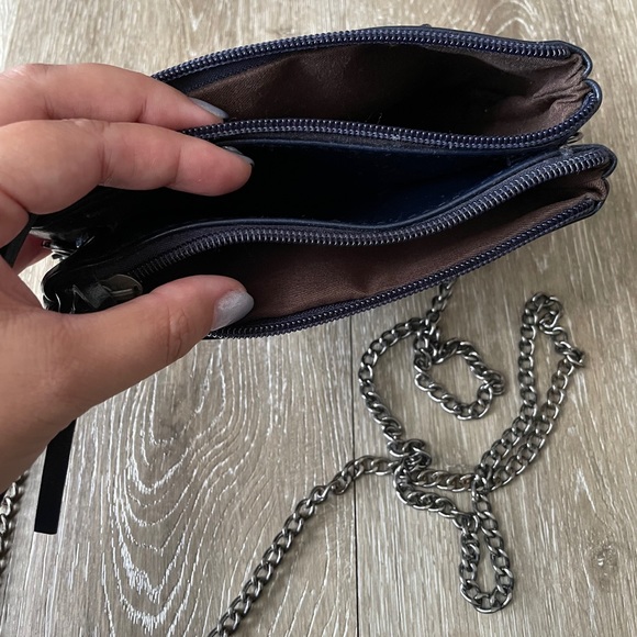 “City” Style Pouch/Wallet - Picture 5 of 6